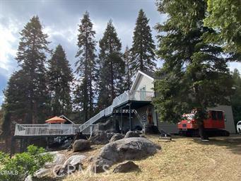 53434 Redwood Dr Unit B, Springville, CA 93265 - back of house with a wooden deck