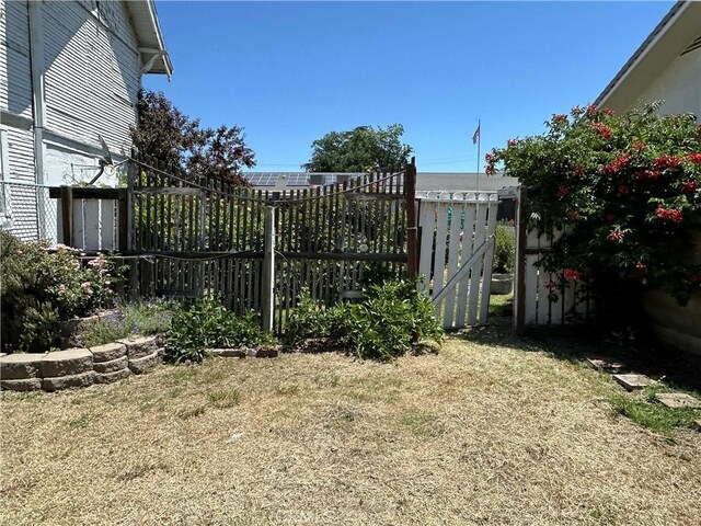 159 S Shasta St S, Willows, CA 95988 - view of yard