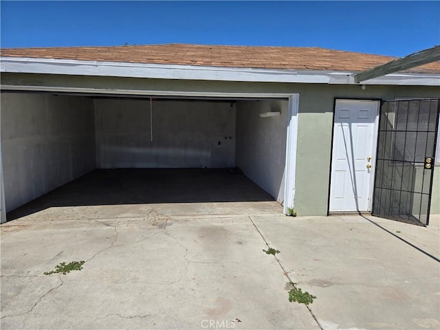 6025 Florence St, Riverside, CA 92504 - garage featuring driveway