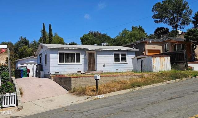 2039 Winnett St, San Diego, CA 92114 - bungalow-style home with crawl space and a garage