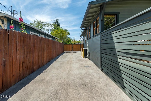 1828 Woodrow Ave, Los Angeles, CA 90041 - view of patio featuring central AC unit
