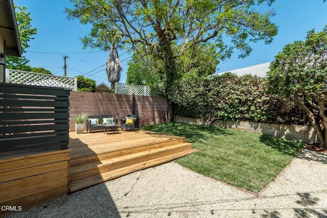 1828 Woodrow Ave, Los Angeles, CA 90041 - view of yard featuring a deck