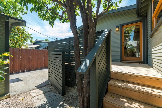 1828 Woodrow Ave, Los Angeles, CA 90041 - view of wooden deck