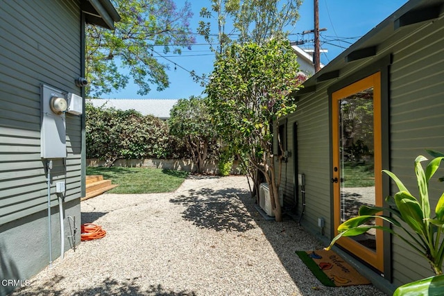 1828 Woodrow Ave, Los Angeles, CA 90041 - view of yard featuring a patio