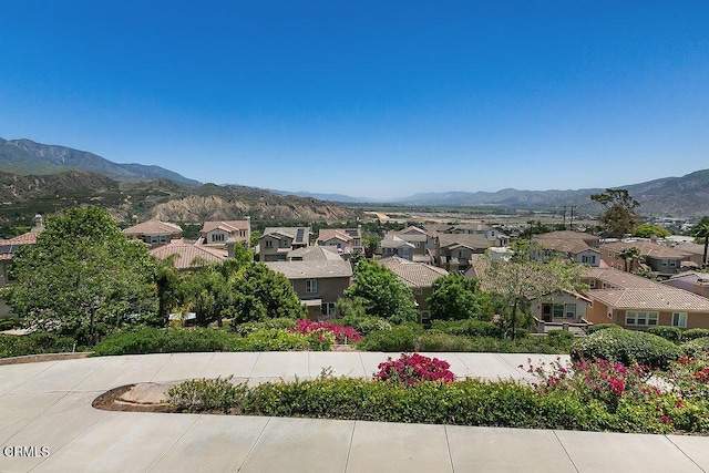953 Coronado Cir, Santa Paula, CA 93060 - view of mountain backdrop featuring nearby suburban area