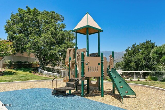953 Coronado Cir, Santa Paula, CA 93060 - community play area featuring a mountain view