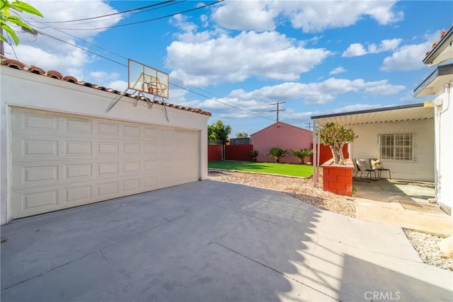 3825 Welland Ave, Los Angeles, CA 90008 - view of detached garage