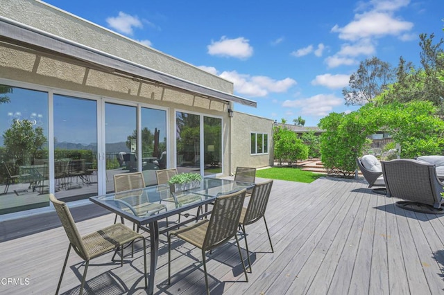 320 Starlane Dr, La Canada Flintridge, CA 91011 - wooden deck with outdoor dining area