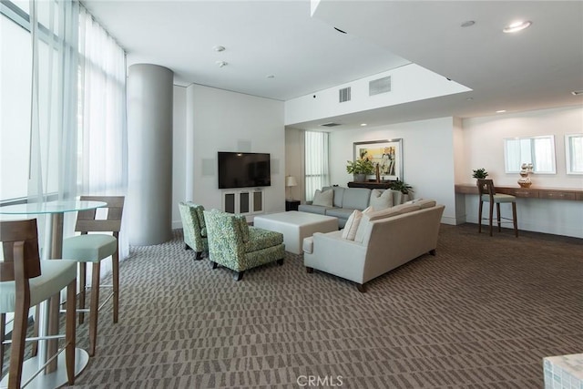 13650 Marina Pointe Dr Unit 908, Marina Del Rey, CA 90292 - carpeted living area featuring recessed lighting
