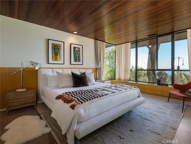 7 Cinchring Rd, Rolling Hills, CA 90274 - bedroom with wooden ceiling