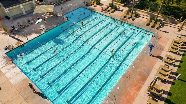 614 Timberwood, Irvine, CA 92620 - community pool with a patio