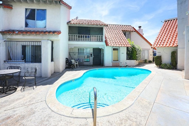 13905 Magnolia St, Garden Grove, CA 92844 - outdoor pool featuring a patio area