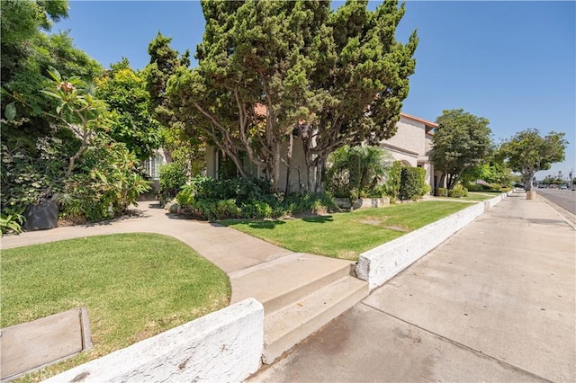 13905 Magnolia St, Garden Grove, CA 92844 - view of property's community with a lawn