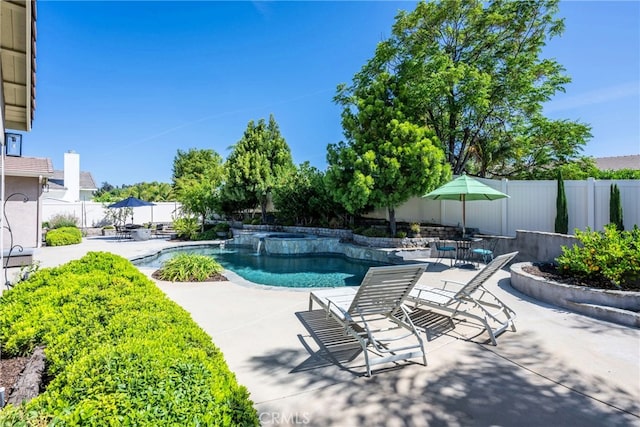 23840 Costa Mesa Way, Murrieta, CA 92562 - view of swimming pool with a patio area, a fenced backyard, and a pool with connected hot tub