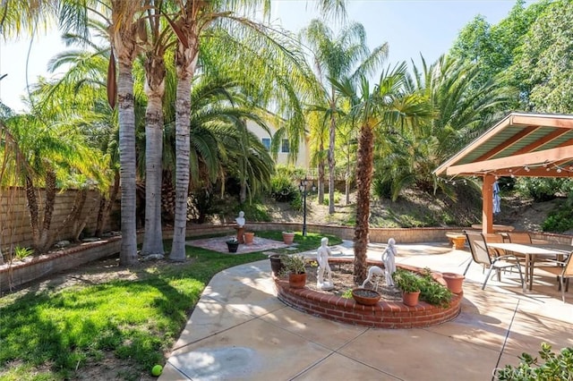 28532 Forest Meadow Pl, Castaic, CA 91384 - view of patio / terrace with outdoor dining area