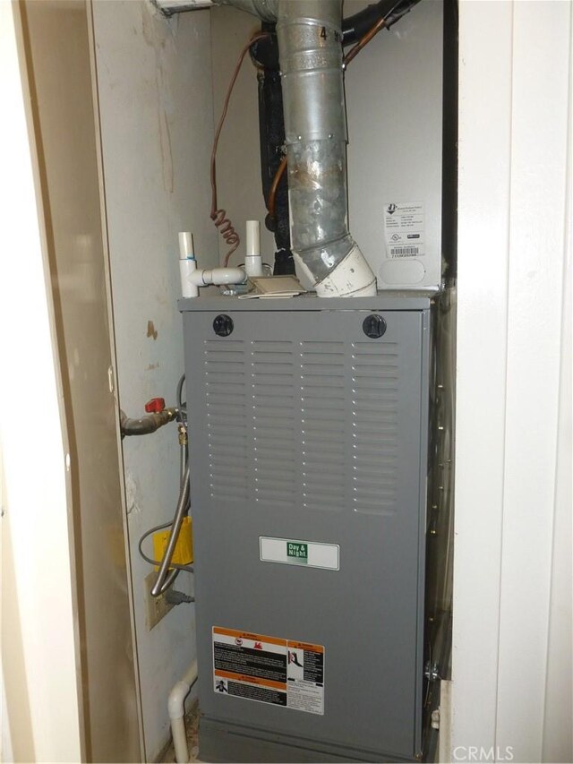 26276 Foxgrove Rd, Menifee, CA 92586 - utilities featuring heating unit