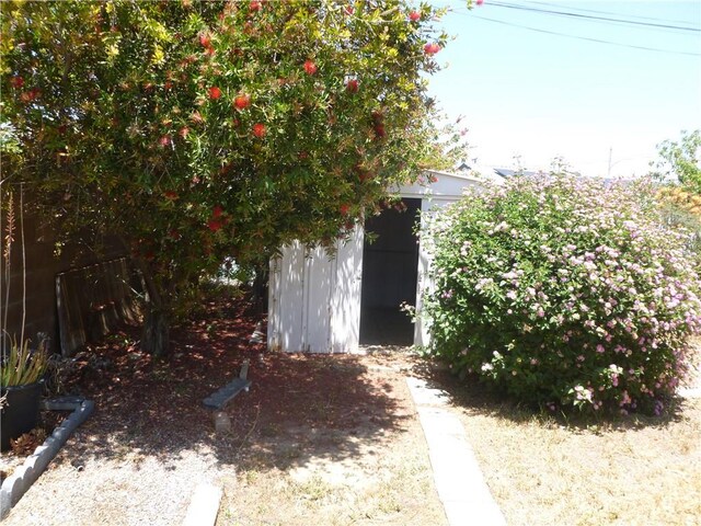 26276 Foxgrove Rd, Menifee, CA 92586 - view of yard