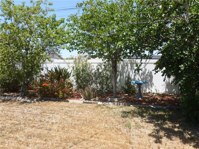 26276 Foxgrove Rd, Menifee, CA 92586 - view of yard