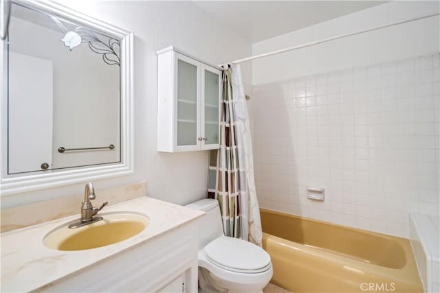 44114 30th St W, Lancaster, CA 93536 - full bath with vanity, toilet, and shower / bath combination with curtain