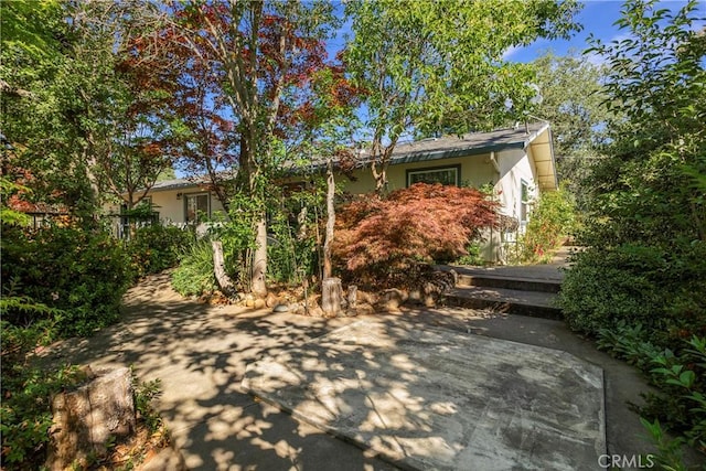 50 Walter Blume Ln, Oroville, CA 95966 - view of side of property featuring a patio
