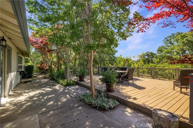 50 Walter Blume Ln, Oroville, CA 95966 - deck with outdoor dining space