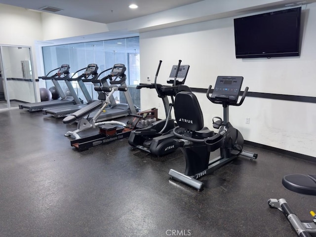 655 S Hope St Unit 903, Los Angeles, CA 90017 - view of exercise room