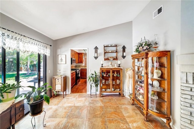 42635 56th St W, Lancaster, CA 93536 - foyer entrance featuring vaulted ceiling