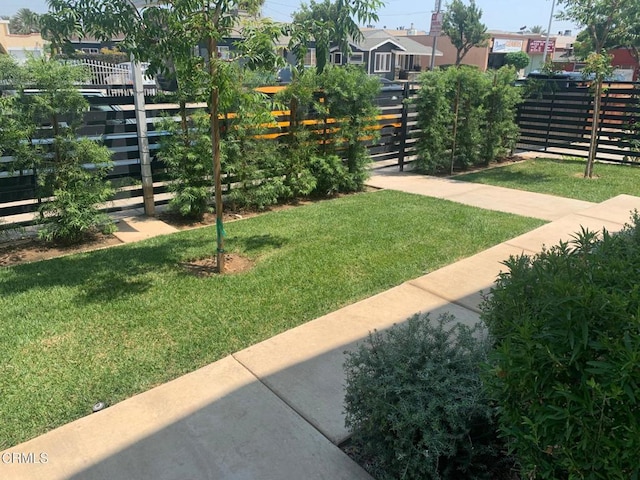 729 S Kern Ave, Los Angeles, CA 90022 - photo 2