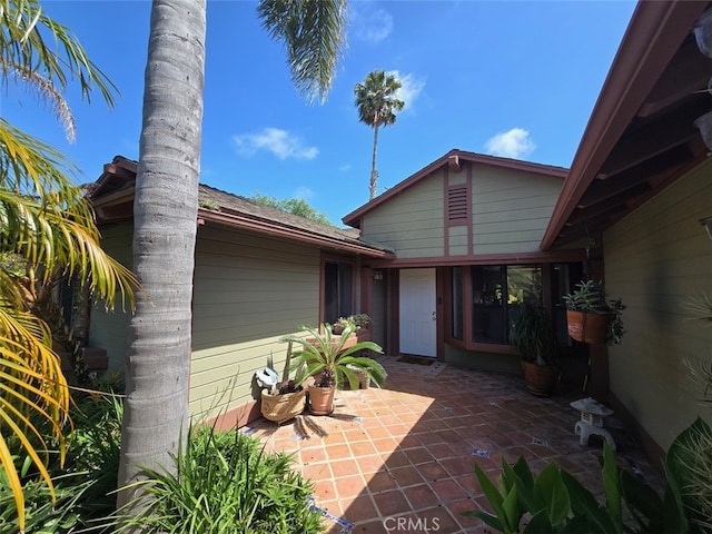 983 Oak St, Costa Mesa, CA 92627 - view of patio / terrace