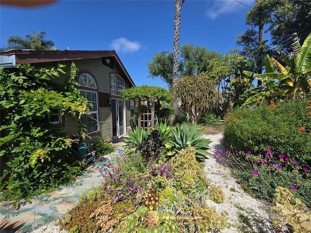983 Oak St, Costa Mesa, CA 92627 - view of yard
