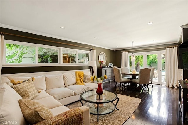 544 N California St, Burbank, CA 91505 - living area featuring crown molding, dark wood-type flooring, and recessed lighting