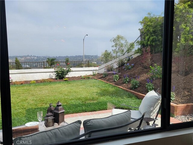 2722 Olympia Dr, Carlsbad, CA 92010 - view of yard