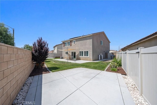 1330 Carolina Ct, Hemet, CA 92543 - back of property featuring a patio and stucco siding
