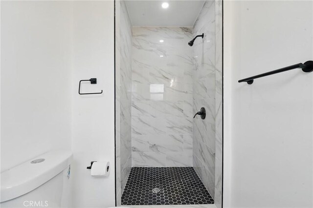 611 S Thorson Ave, Compton, CA 90221 - bathroom with toilet, a marble finish shower, and recessed lighting