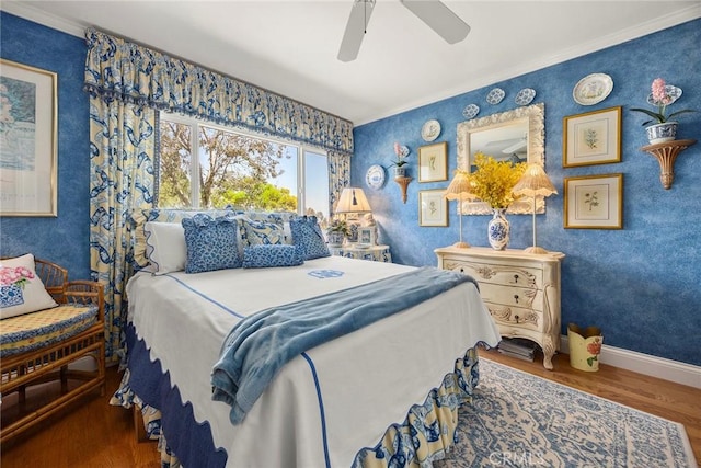 4007 Calle Sonora Oeste Unit 1A, Laguna Woods, CA 92637 - bedroom featuring wood finished floors, baseboards, ornamental molding, ceiling fan, and wallpapered walls