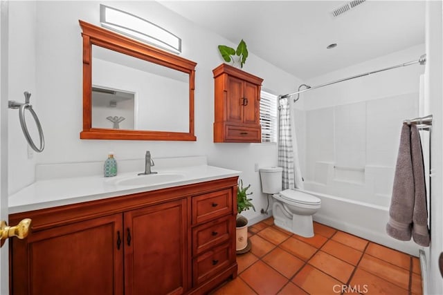 1528 Hendrix Pl, Chula Vista, CA 91911 - full bathroom featuring vanity, toilet, shower / bath combo with shower curtain, and tile patterned flooring