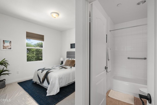433 N Altadena Dr Unit 4, Pasadena, CA 91107 - bedroom featuring ensuite bathroom and baseboards