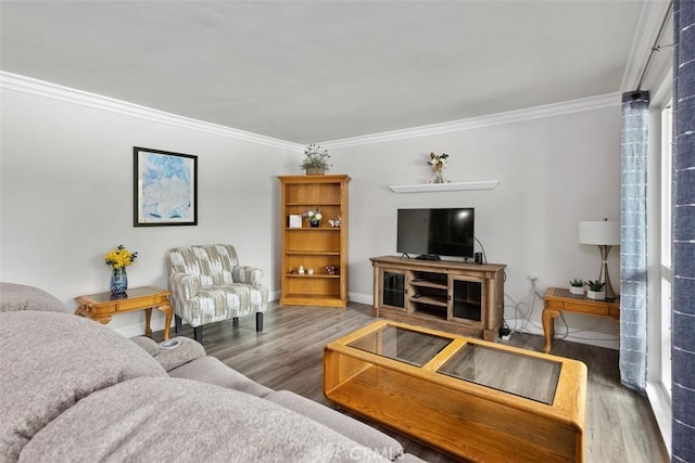 676 Via Alhambra Unit C, Laguna Woods, CA 92637 - living area with ornamental molding, wood finished floors, and baseboards
