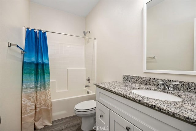 508 Bristolwood Rd, Hemet, CA 92543 - bathroom featuring vanity, wood finished floors, and shower / tub combo