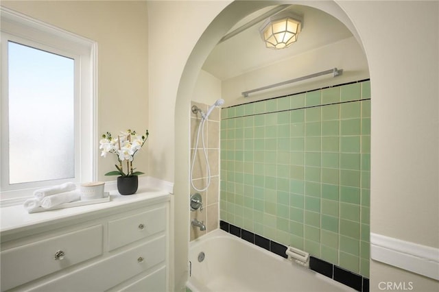 26 Covina Ave, Long Beach, CA 90803 - bathroom with  shower combination