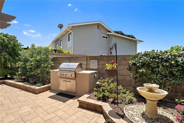 20161 Glacier Cir, Huntington Beach, CA 92646 - view of patio / terrace