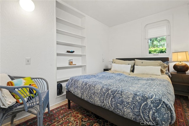 1800 Highland Ave, Manhattan Beach, CA 90266 - bedroom featuring crown molding