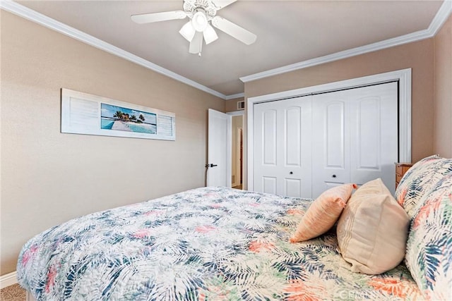 1050 Shelburne Ln, Habra, CA 90631 - bedroom featuring crown molding, a closet, ceiling fan, and baseboards
