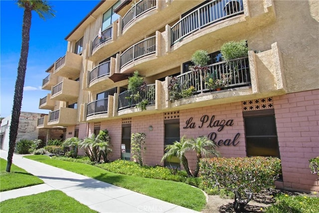 2015 E Broadway Unit 204, Long Beach, CA 90803 - view of apartment building / complex