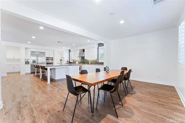 17150 Vita Way, Riverside, CA 92503 - dining room featuring light wood-style floors, baseboards, and recessed lighting