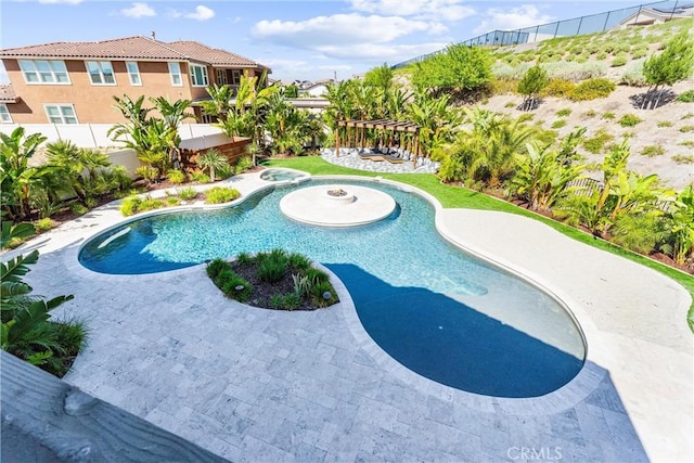 17150 Vita Way, Riverside, CA 92503 - outdoor pool with an in-ground hot tub and a patio