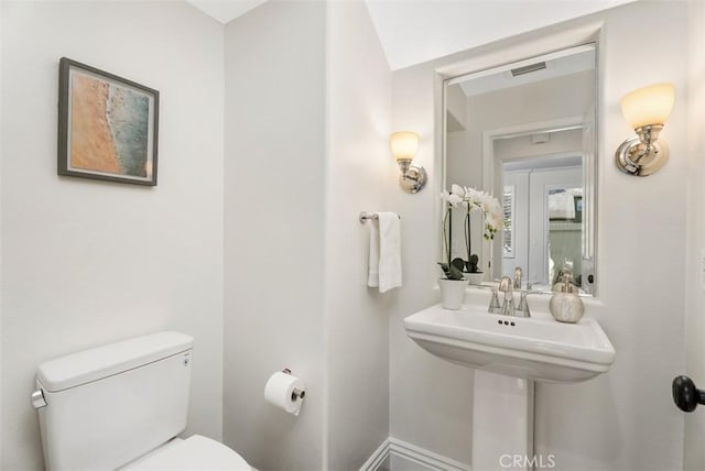 20 Fecamp, Newport Coast, CA 92657 - bathroom with toilet