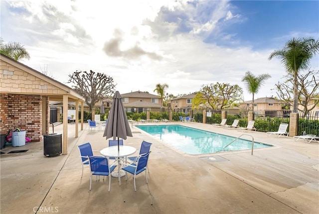 26406 Paseo Pamela, San Juan Capistrano, CA 92675 - community pool with a patio area and a residential view