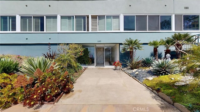 649 Paseo De La Playa Unit 303, Redondo Beach, CA 90277 - property entrance with stucco siding
