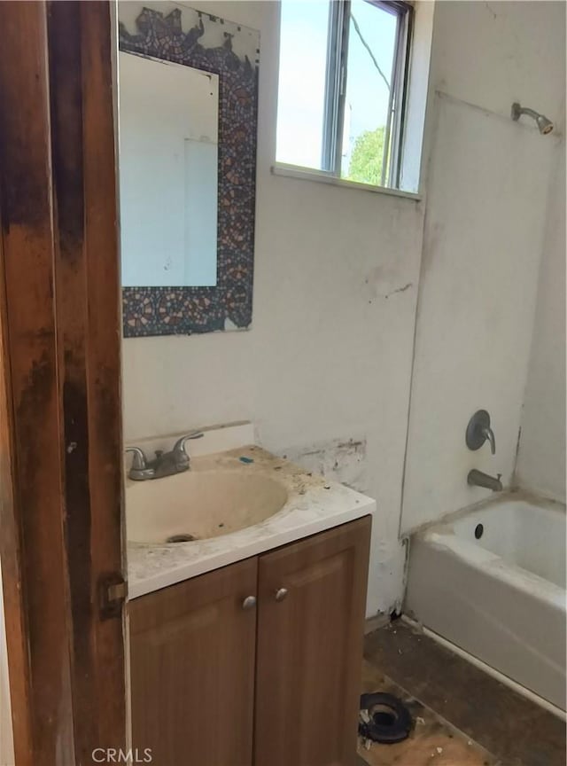 931 N Alamo St, Anaheim, CA 92801 - full bathroom with vanity and shower / tub combination